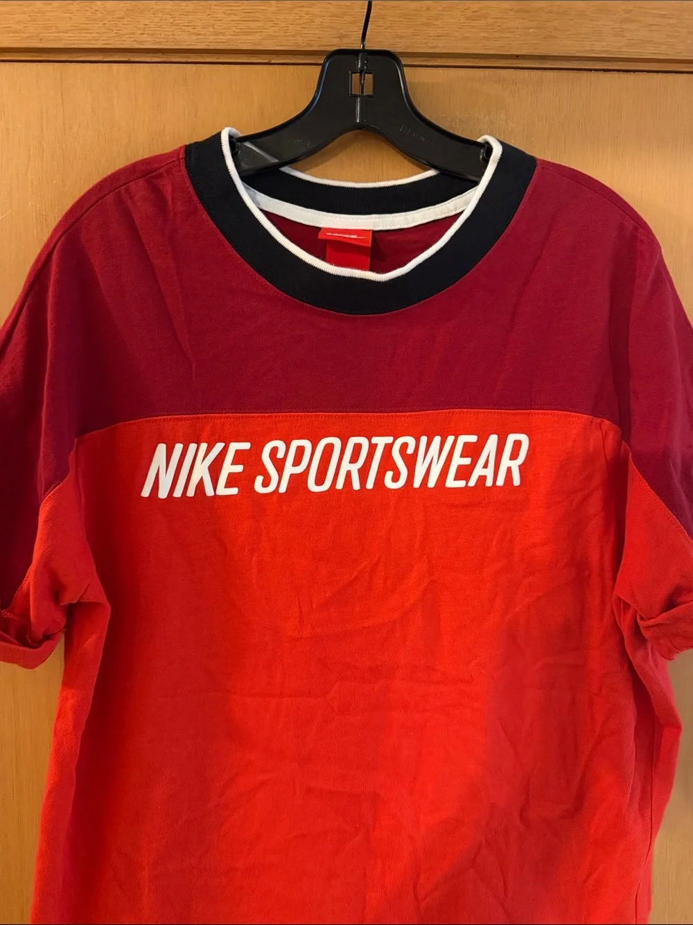 Nike Sportswear Women’s Cuffed Colorblock Tee Red Size Medium